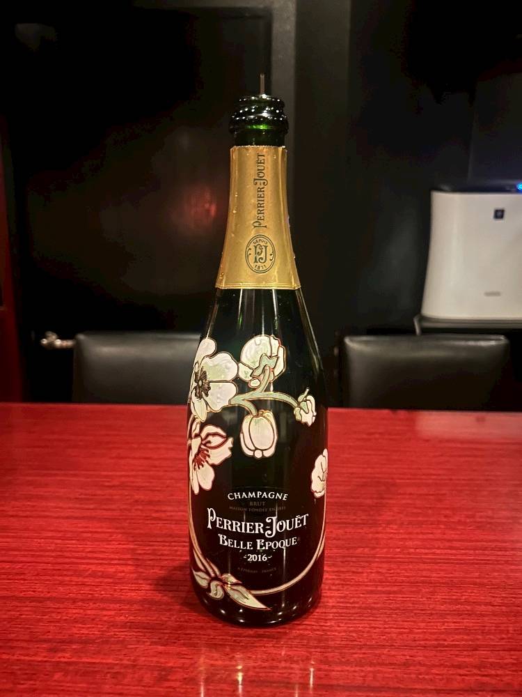 🥂🤍